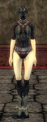 Ritualist Kurzick armor f gray front chest feet.jpg